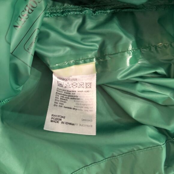 Isle Jacobson Raincoat - Picture 9 of 9